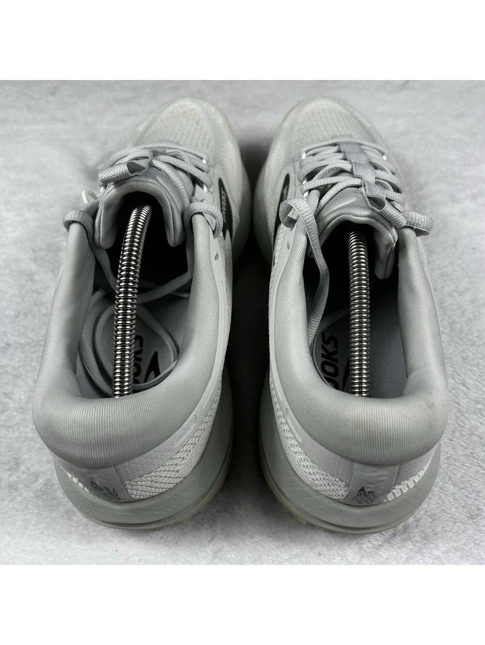 Brooks Revel 7 Running Shoes Men's Size 13 White Black Tan Athletic Sneakers